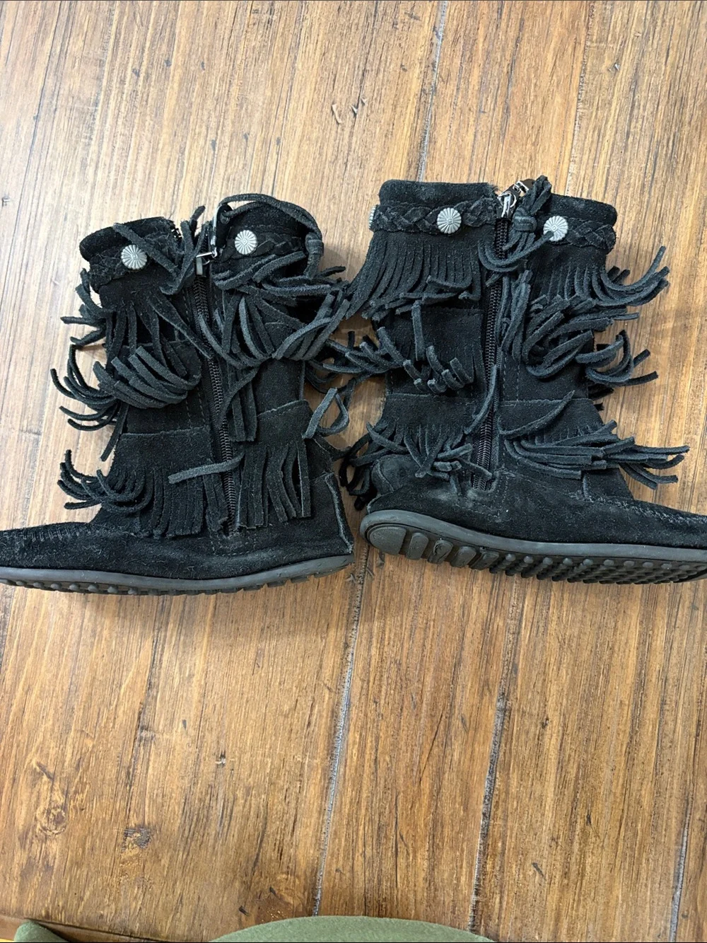Minnetonka Black Suede Fringe boots